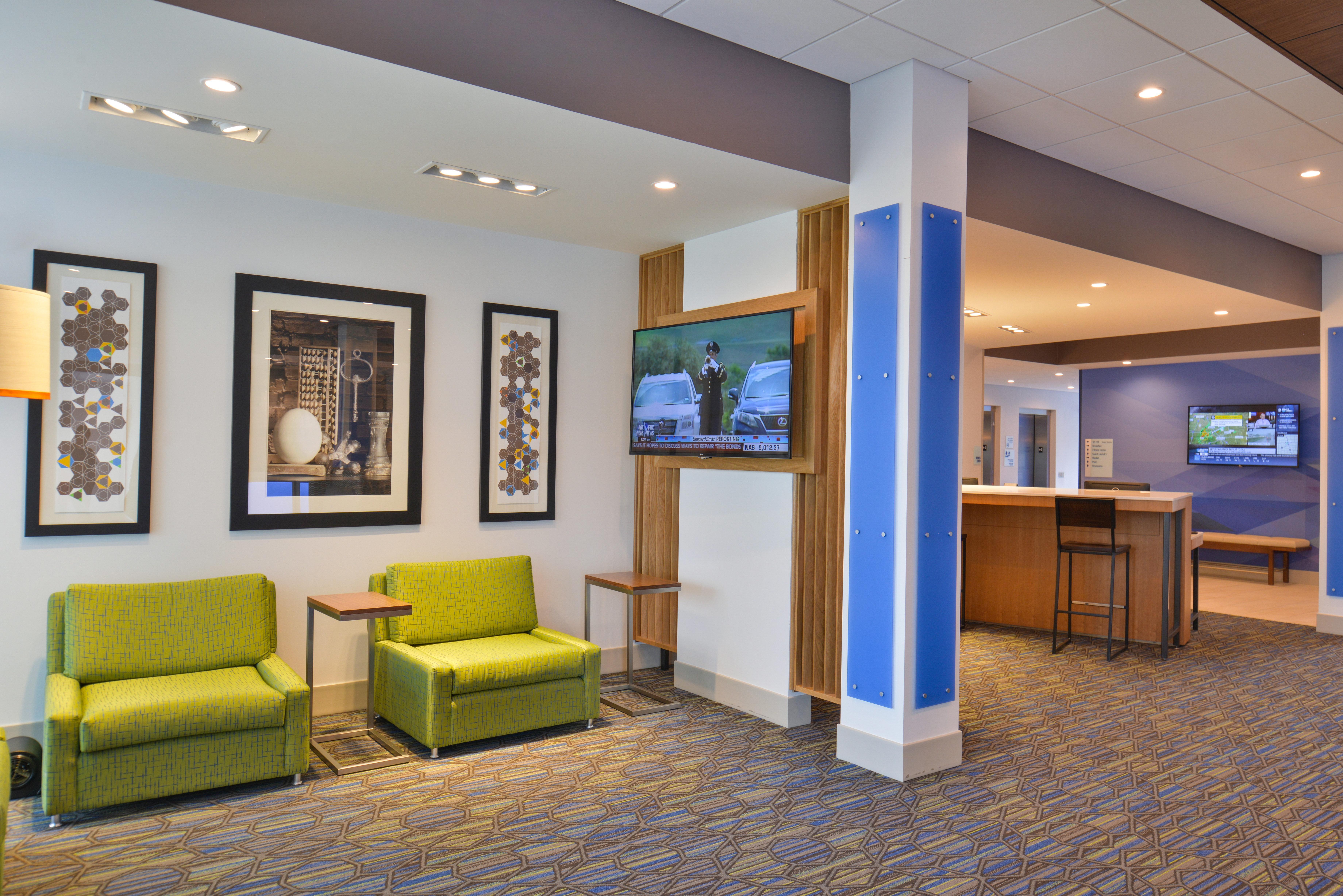 Holiday Inn Express & Suites Omaha Airport By Ihg Carter Lake Экстерьер фото