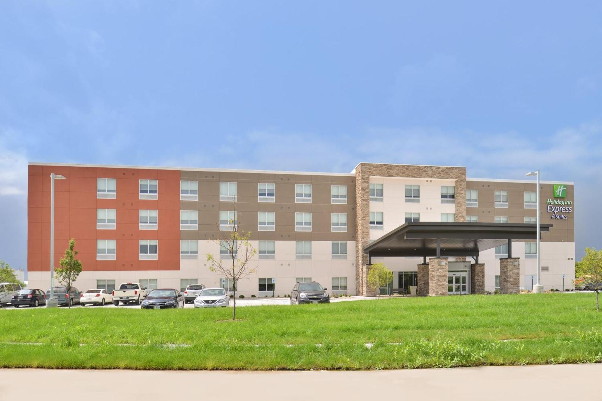 Holiday Inn Express & Suites Omaha Airport By Ihg Carter Lake Экстерьер фото